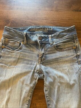 American Eagle Outfitters Light Wash Skinny Jeans